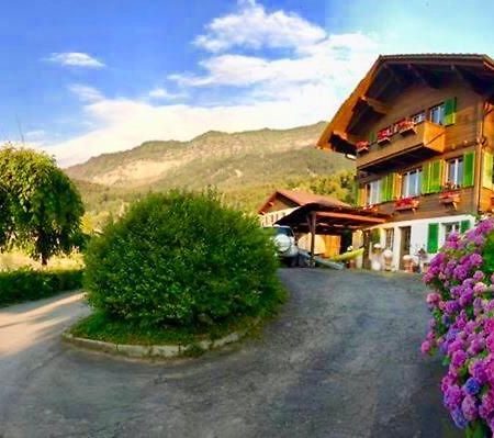 Privatzimmer Am Thunersee Apartment Leissigen Luaran gambar