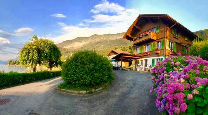 Privatzimmer Am Thunersee Apartment Leissigen Luaran gambar