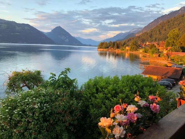Privatzimmer Am Thunersee Apartment Leissigen Luaran gambar